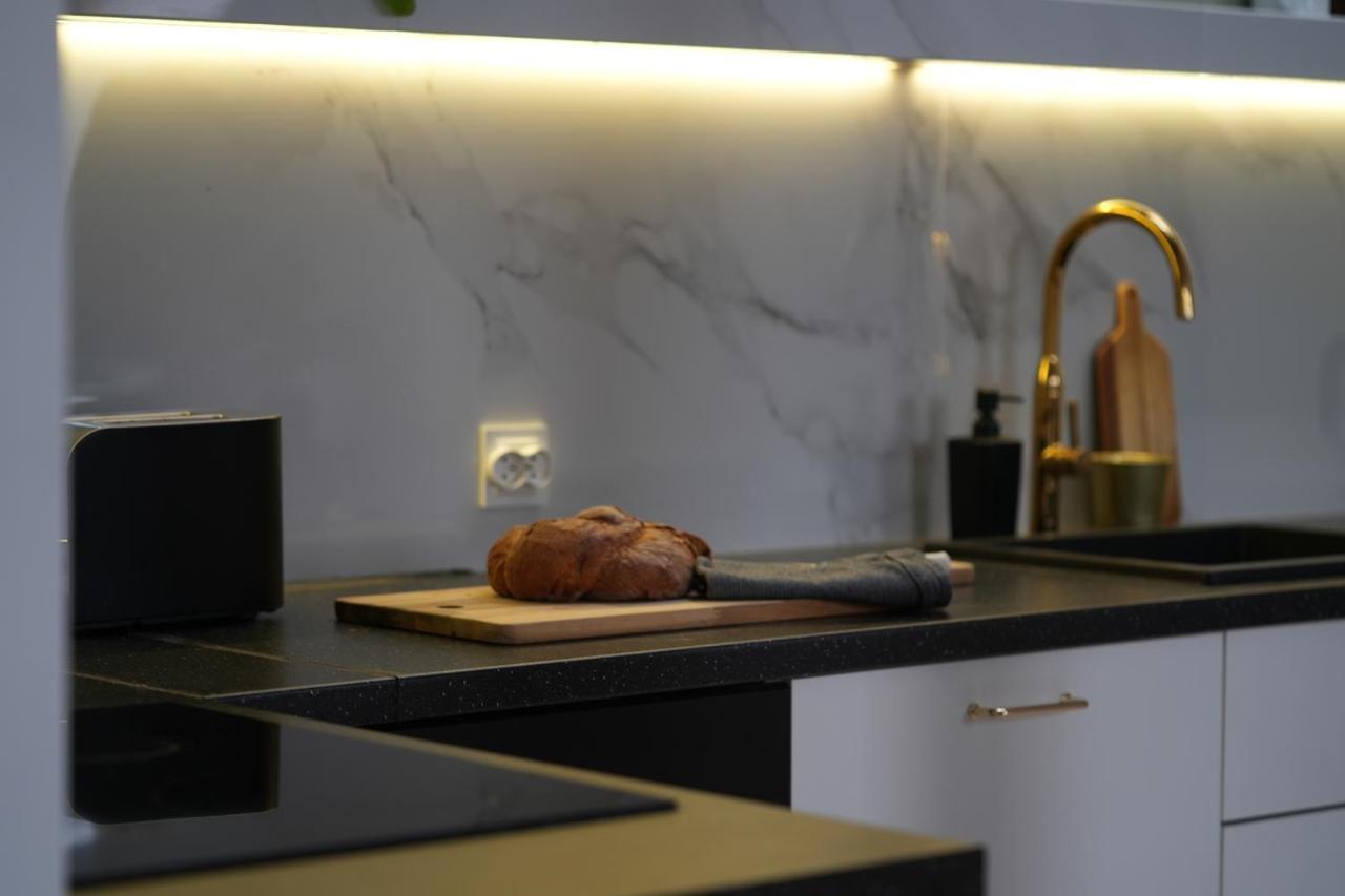 Apartament Flowers - Centrum Poznania ภายนอก รูปภาพ
